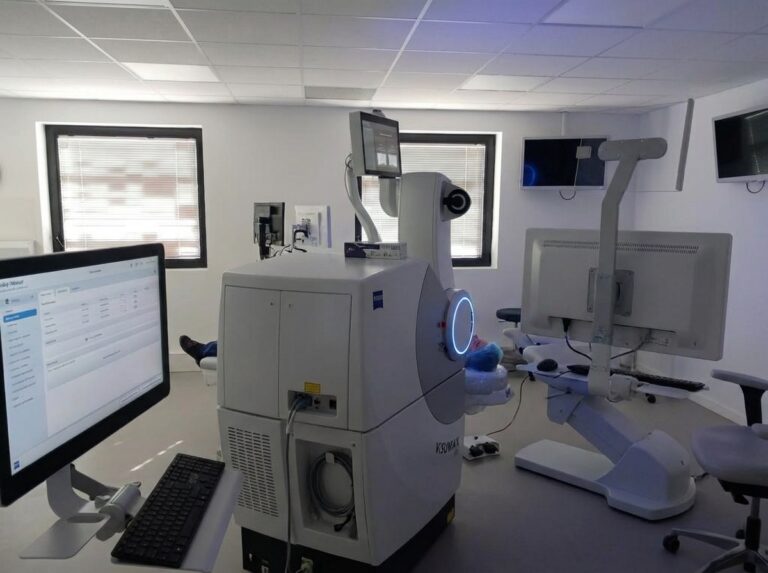 Image keratopigmentation laser visu max 2